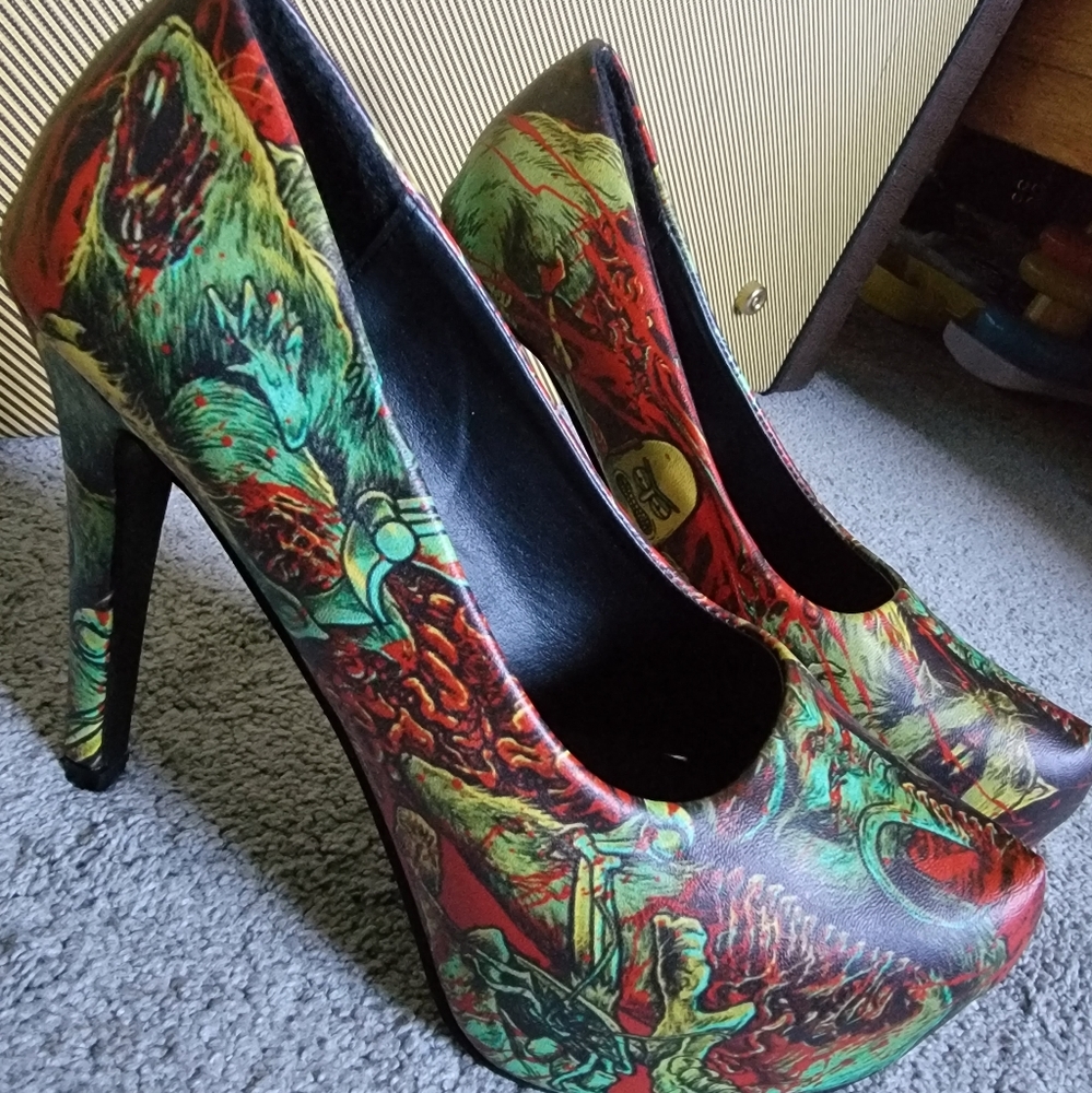 Pickle Rick platform heels!